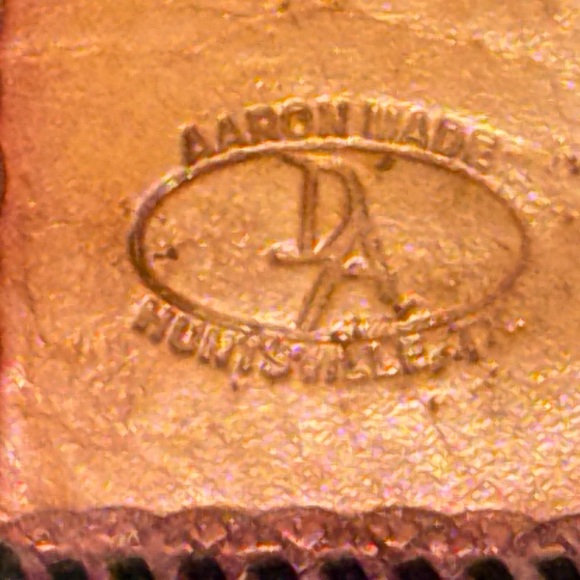 Vintage 1970’s Large Hand-Tooled Leather Butterfly Wallet Aaron Wade Texas - Picture 3 of 4